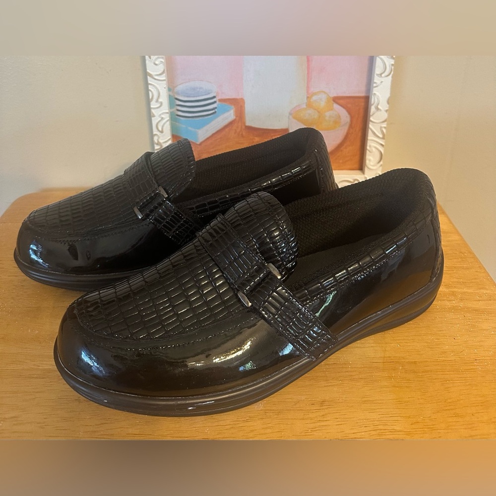 Ortho Feet 819 Womens Black croc Leather Slip On Shoes Size 11W wide chelsea